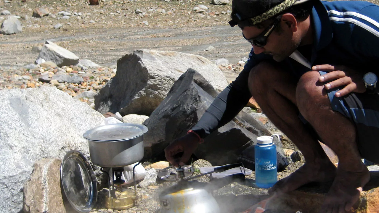 cooking while trekking