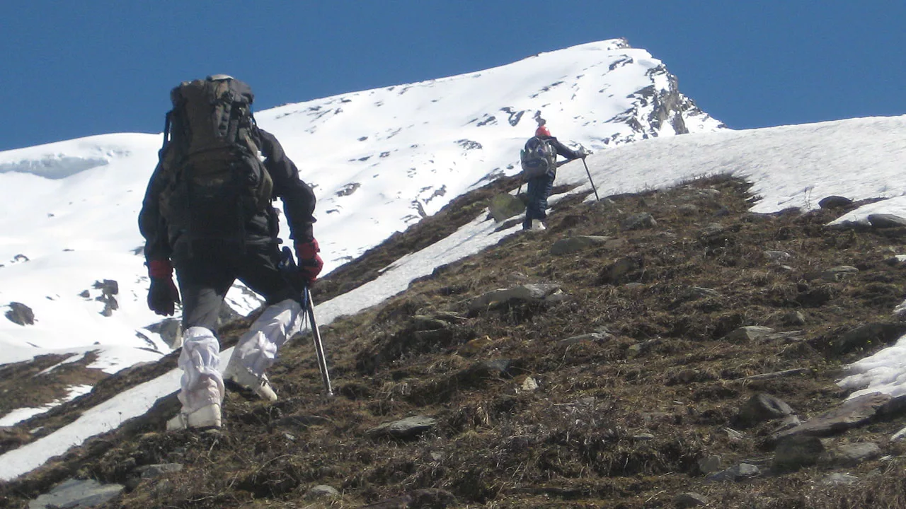Shiti Dhar Peak mountain guide leading to the peak 
