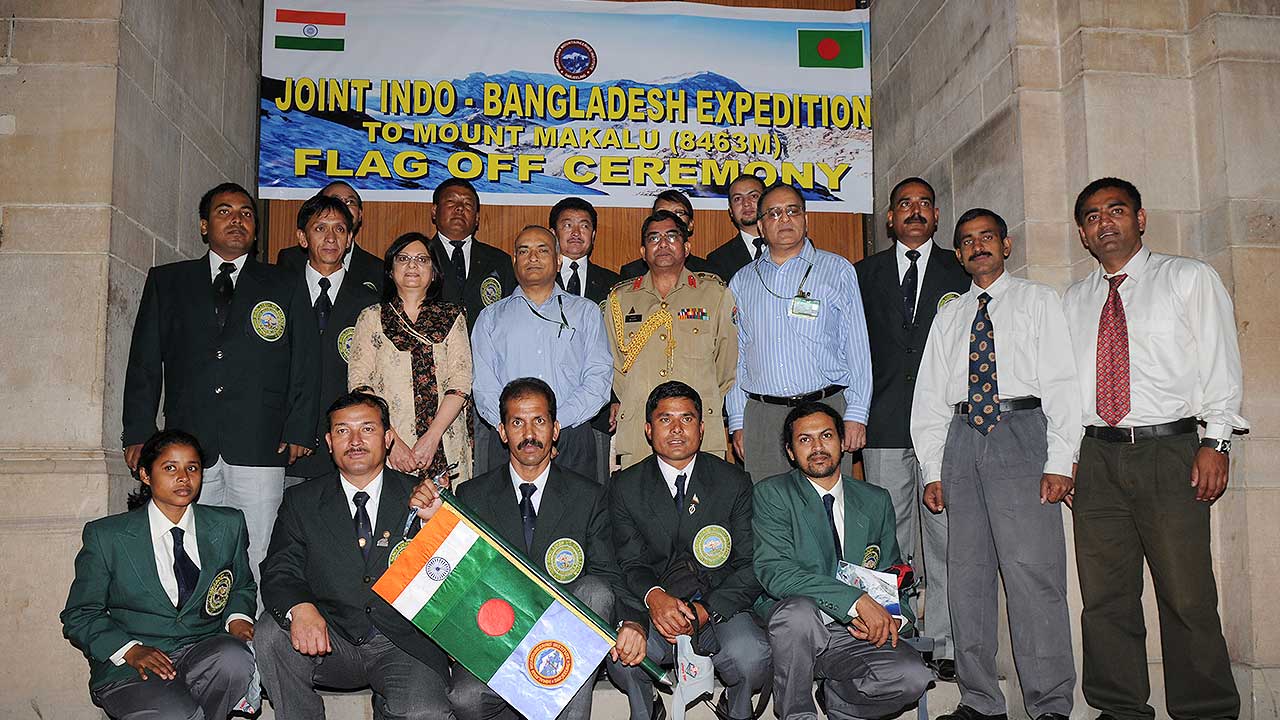 2009 Mt. Makalu Team Photograph of flag-off ceremony at South Block i