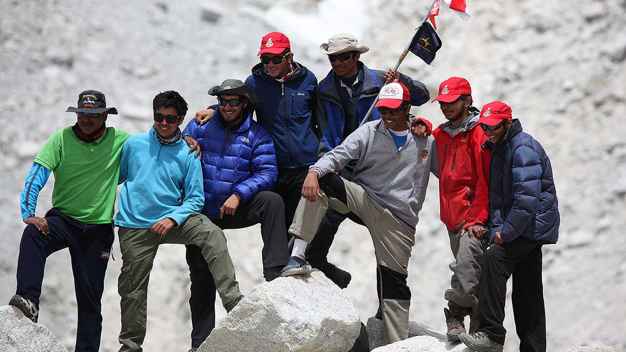 Lawrence School Sanawar Everest team with Col. Neeraj Rana