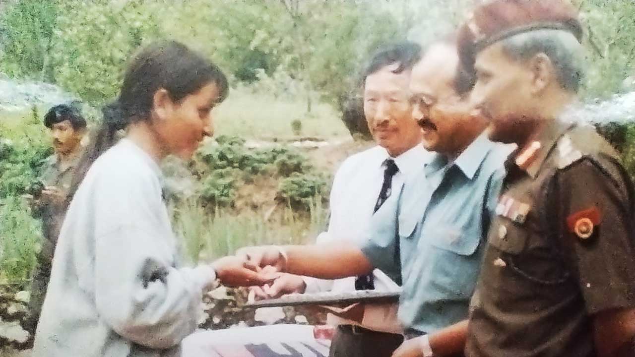 Shashi Lagwal receiving a badge after completing mountaineering course -1999