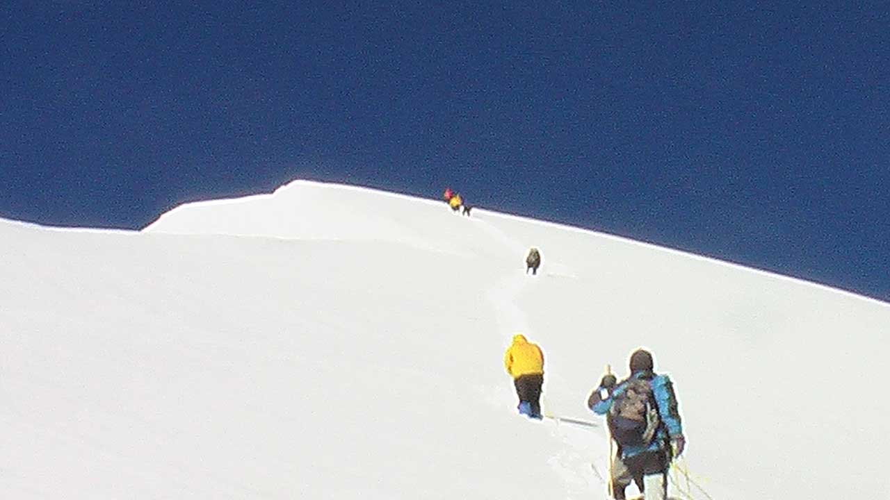 Climbers on Yunam Peak expedition